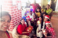CHRISTMAS-CELEBRATION-AT-FOOD4THOUGHTFOUNDATION-OFFICE-WITH-THE-STRATEGIST-TEAM-5